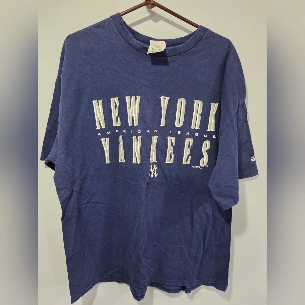 Vintage 90s MLB New York Yankees Adidas XL Shirt